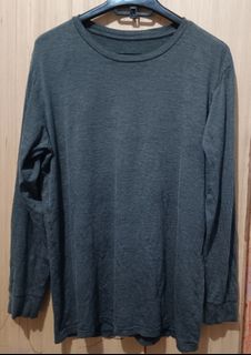 Uniqlo Heattech Collection item 3