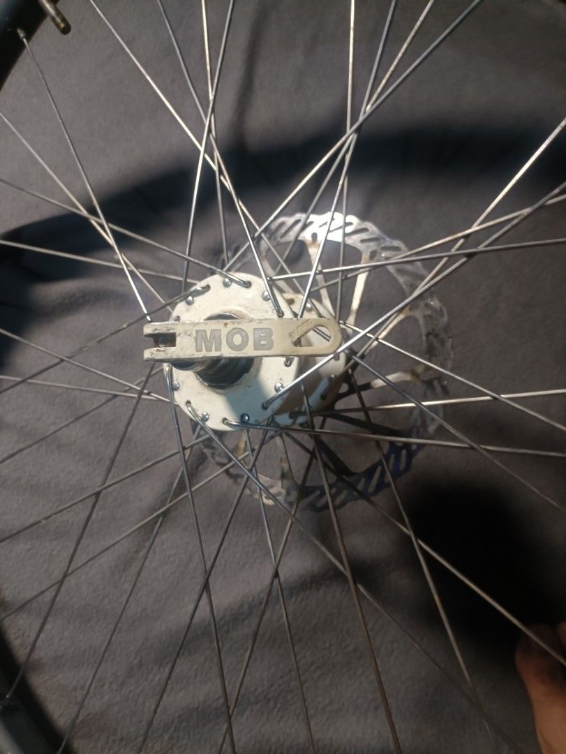 Wheel set (Category: Bicycles) located in Manila. Submitted by nye.seller (Listing ID 1398649531, Image 2). Description: Rim 36 holes Size 26 Kenda tire Hub: MOB Cogs 9 speed cassette type No issue Good condition Pm📩.
