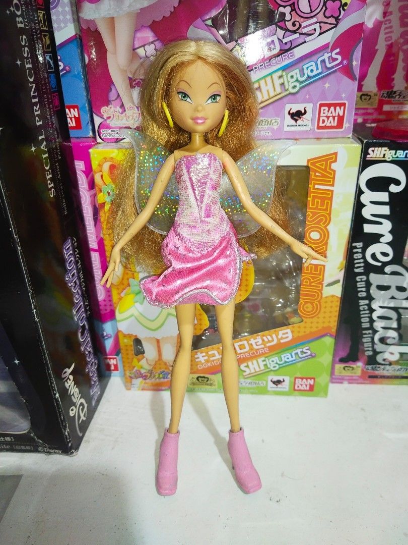 Winx Club Flora Doll (Category: Figurines & Statues) located in Baguio. Submitted by ems_collects (Listing ID 1398696050, Image 1). Description: wysiwyg *painted shoes reinforced wings.