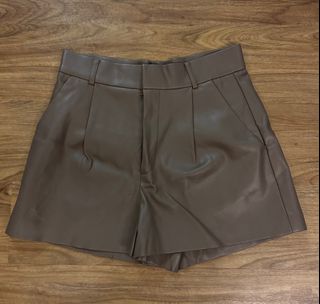 Zara Faux Leather Shorts 仿皮短褲64176941887107110