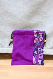 日本 Daiso 紫色花卉束口索繩袋64188432443393110