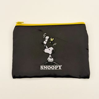 日本 PEANUTS SNOOPY 史路比 黑色尼龍布 長方 收納袋64183607200515110