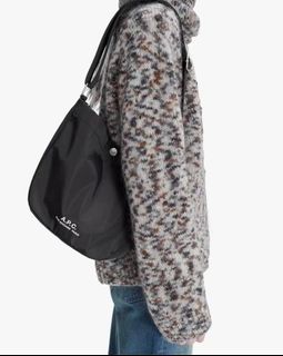 A.P.C 中性設計寬帶尼龍斜挎包 男女款64184690403203110