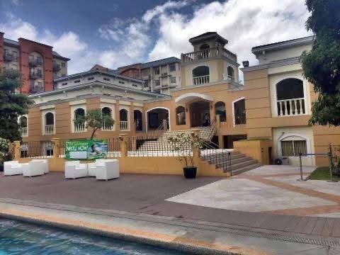 Better living condo by SMDC (Category: Apartments & Condos) located in Calamba. Submitted by evytria (Listing ID 1398725417, Image 1). Description: Floor area-46sqm 2Bedrooms 2toilet & bath With terrace Bare unit 2 huge function area(for birthdays, weddings, reunion,etc.) Big pool Nice & big lobby area Near SM bicutan Food business/restaurant Quiet location Pls contact: 09399228500.