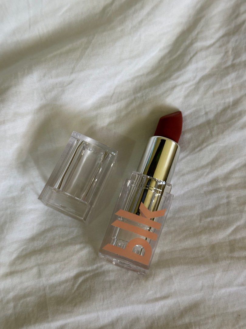 blk Cosmetics Pillow Matte Lipstick - Syrup (Category: Makeup) located in Manila. Submitted by aya.declutters (Listing ID 1398831100, Image 3). Description: - blk Cosmetics Pillow Matte Lipstick in Syrup - Matte finish - Clear, square packaging.