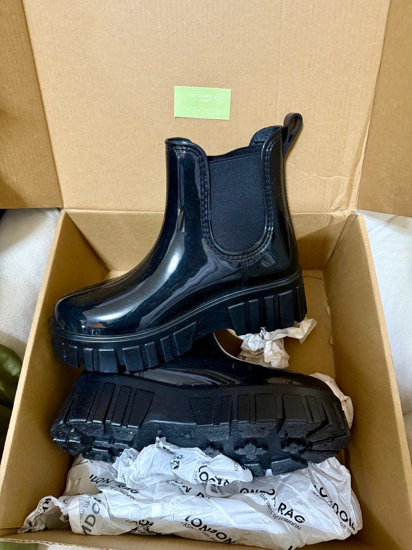 BNWOT London Rag Boots (Category: Boots) located in Davao. Submitted by mumsue (Listing ID 1398851052, Image 1). Description: Brand new w/o tag but with box and sticker labels on insoles and outsoles. Soft cushion insoles. .