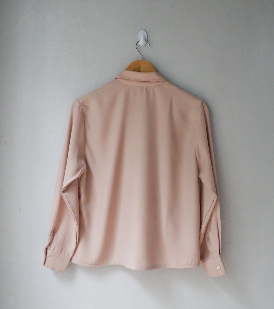 Button Down Collared Shirt For Women | Beige | Medium Size (Category: Blouses) located in San Juan City. Submitted by olispace (Listing ID 1398830714, Image 3). Description: Button Down Collared Shirt For Women | Beige | Medium Size 📐 True To Size ✅ 9/10 —RFS: Decluttering 🧺 📍Brgy. Balong-Bato, San Juan City 💵 MOP: Gcash 📦 MOD: Grab / Lalamove.