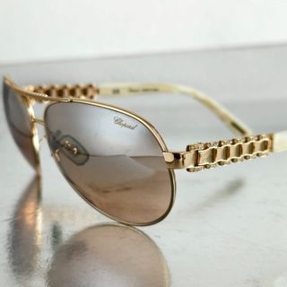 (Category: ) located in . Submitted by luxuryvintage (Listing ID 1398817265, Image 1). Description: .