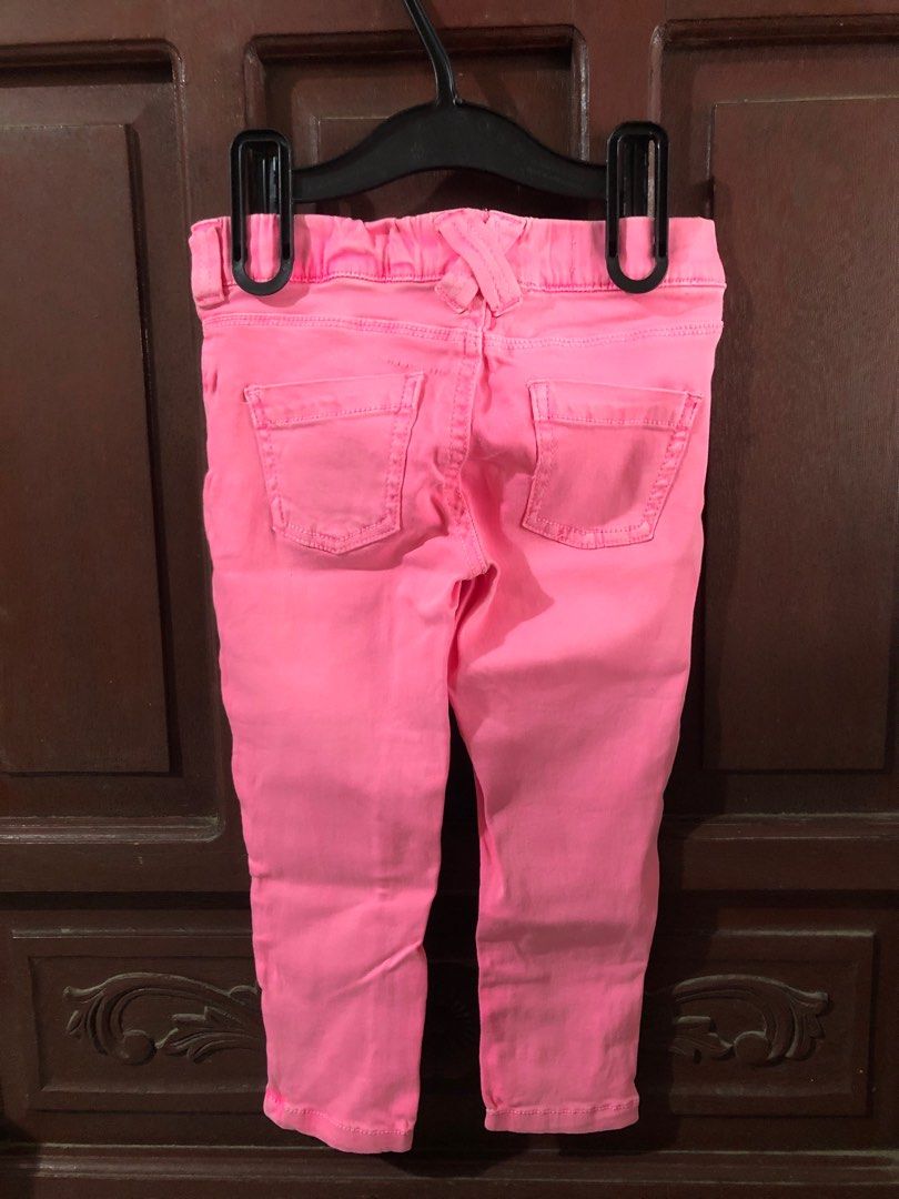 Cotton On Kids Pink Pants (Category: Babies & Kids Fashion) located in Bacoor. Submitted by declutteredbygem (Listing ID 1398704422, Image 2). Description: - Cotton On Kids - Size: FOUR - Color: Bright Pink - Features: Elastic waistband, ankle zippers, two back pockets - Made in Bangladesh.