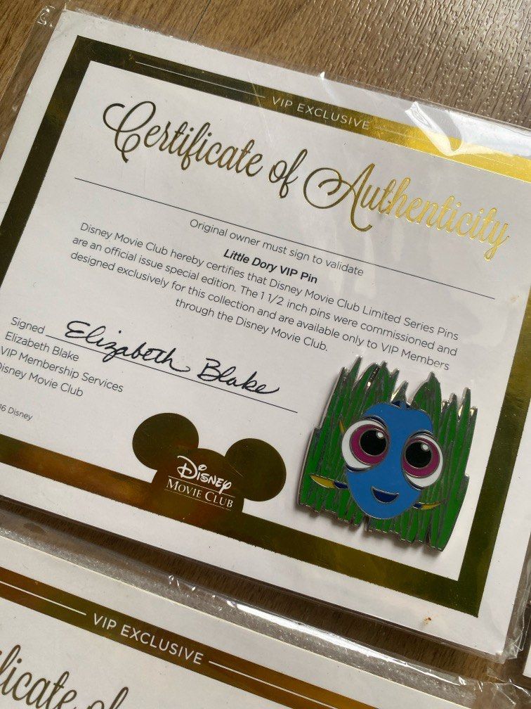DISNEY COLLECTOR PIN WITH AUTHENTICITY CARD (Category: Vintage Collectibles) located in Antipolo. Submitted by ms.roj (Listing ID 1398759148, Image 2). Description: Price range 1000-1500.