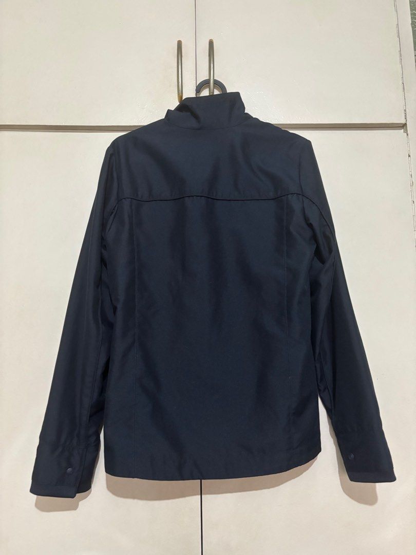 ESP Esprit Sports Jacket (Category: Coats, Jackets and Outerwear) located in Manila. Submitted by skyfl4kesdeclutter (Listing ID 1398774731, Image 3). Description: - Navy blue ESP Esprit Sports jacket - Full zip closure - Stand-up collar - Side pockets - Red and white stripes on the sides - Lightweight material, ideal for layering - Super nice yung fit di ko lang style 😞.