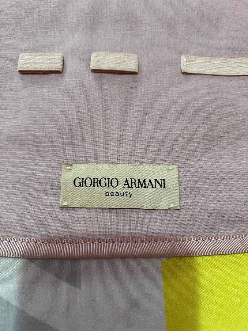 Giorgio Armani Make Up Brush Organizer (Category: Makeup) located in Bacoor. Submitted by momofkas2 (Listing ID 1398704104, Image 2). Description: .