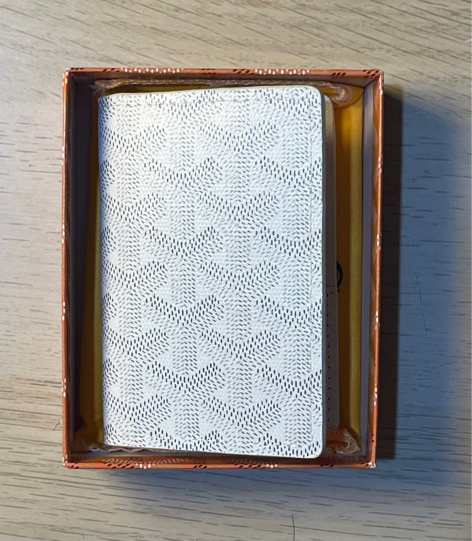 Goyard Card Holder (Category: Luxury Bags & Wallets) located in Manila. Submitted by couture.thrifts (Listing ID 1398851554, Image 3). Description: GOYARD wallet Mine : 600 each 📌NO COD (Payment first policy) 📌Color variations may occur due to poor lighting 📌All items will be shipped via JNT or Lalamove.