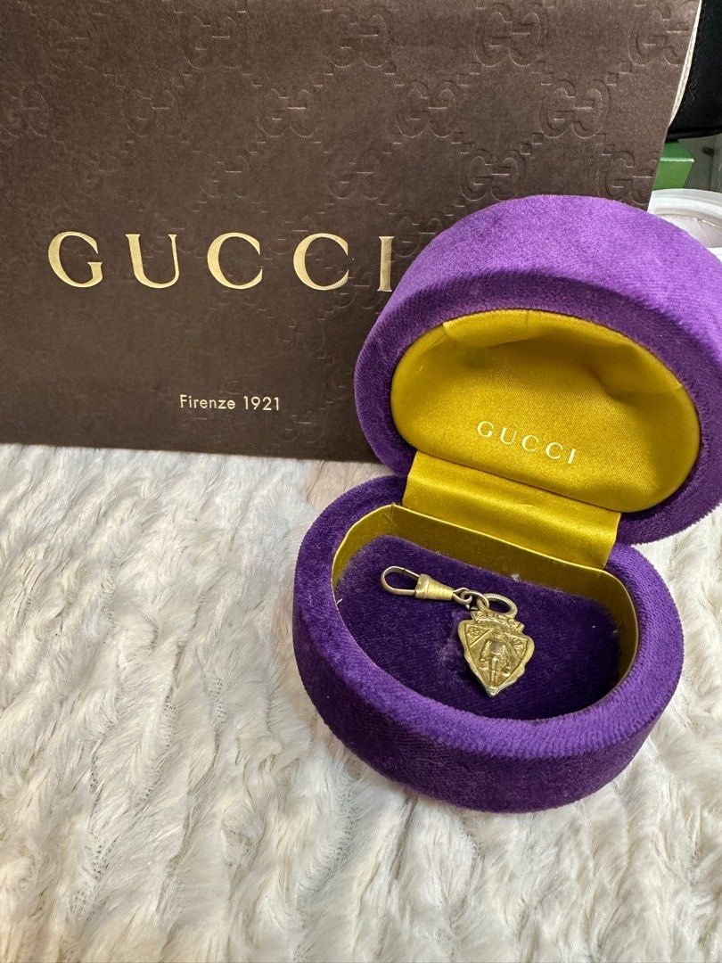 gucci charm vintage (Category: Luxury Accessories) located in Antipolo. Submitted by ambercs (Listing ID 1398714326, Image 1). Description: auth gucci charm/ pendant with box vintage preloved can be use as zipper puller/ pendant bagcharm etc .