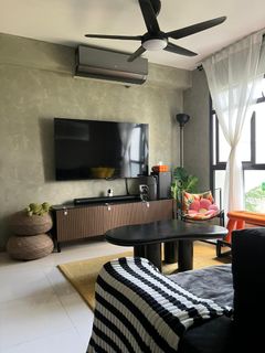 (Category: ) located in . Submitted by splash_painting (Listing ID 1398734780, Image 1). Description: .