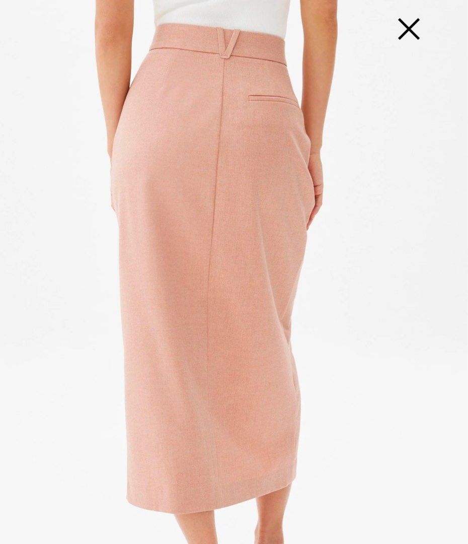 Love Bonito Midi Skirt (Category: Other Bottoms) located in Cebu City. Submitted by sephoraly (Listing ID 1398828650, Image 2). Description: Used Once only Rfs: too small Nice fit.