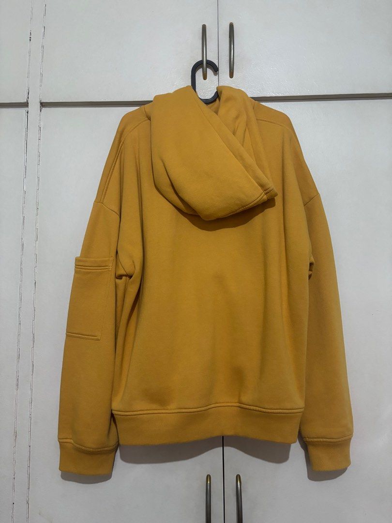 MN + LA Mustard Hoodie - Medium (Category: Hoodies) located in Manila. Submitted by skyfl4kesdeclutter (Listing ID 1398774258, Image 3). Description: - MN + LA mustard hoodie - Size: Medium - Features a relaxed fit - Made from soft fabric - Includes a front pocket and hood - Please buy di kasya sakin HAHAHHAH (price is negotiable).