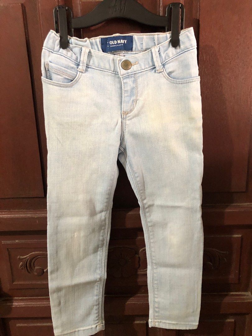 Old Navy Light Wash Jeans (Category: Babies & Kids Fashion) located in Bacoor. Submitted by declutteredbygem (Listing ID 1398704515, Image 1). Description: - Old Navy light wash jeans - Button and zipper closure - Two front and two back pockets - Elastic waist - Minor imperfection on front - Perfect for everyday wear.