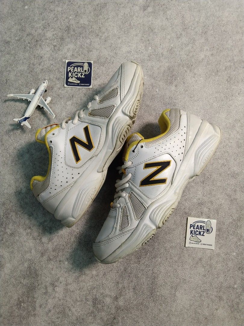 Original Sepatu Tennis/Badminton harga sepatu New Balance 519
