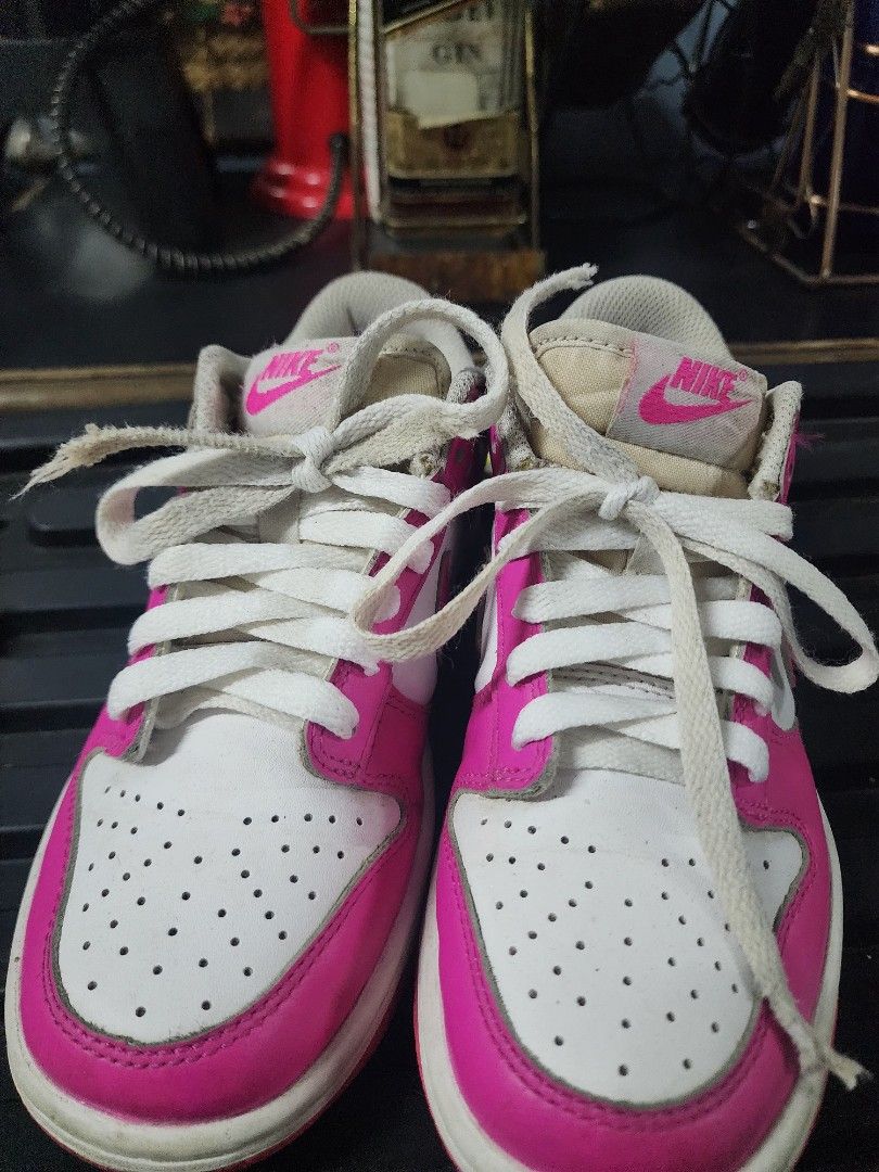 Selling low! Nike Dunks Pink (Category: Sneakers) located in Rizal. Submitted by cluttercleanup (Listing ID 1398816100, Image 1). Description: Laces need changing otherwise wala pang sira at di rin pudpod..