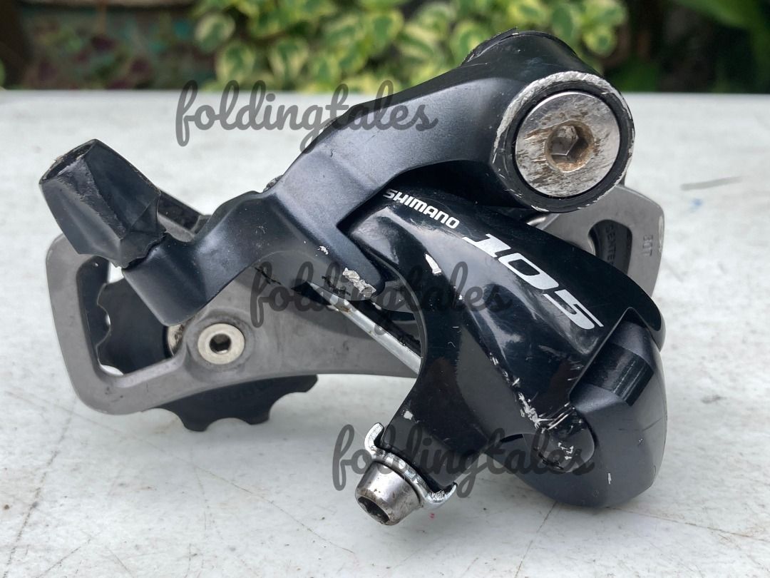 Shimano Ultegra/105 10 Speed Groupset (Category: Bicycles) located in Quezon City. Submitted by i4nt4n (Listing ID 1398732231, Image 3). Description: Shimano Ultegra/105 10 Speed Groupset - 105 ST-5700 - Ultegra FC-6700 53/39 172.5mm gray - 105 RD-5700 10s short cage - 105 CS-5700 11-28T 10s - Ultegra FD-6600 - Ultegra BR-6500 - Keo pedal.