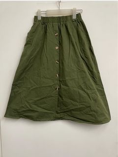 墨綠色半截裙Skirt64189835874946110