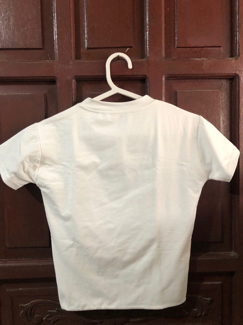 White Crew Neck T-shirt (Category: Tshirts & Polo Shirts ) located in Bacoor. Submitted by declutteredbygem (Listing ID 1398703927, Image 2). Description: .