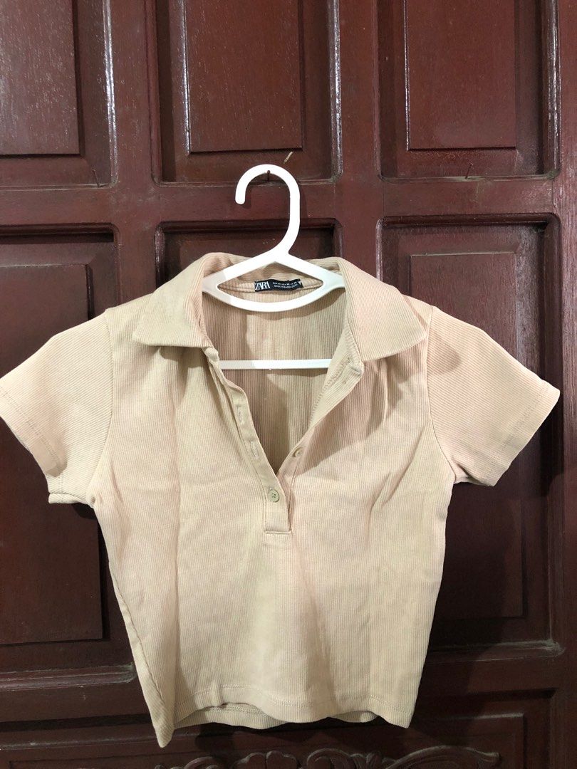 Zara Ribbed Polo Top - Size M (Category: Blouses) located in Bacoor. Submitted by declutteredbygem (Listing ID 1398704248, Image 1). Description: .