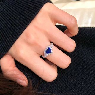 Heart-shaped Blue Sapphire 18K Gold Diamond Ring Customization | Lab-grown Gemstone Ring | Laboratory-created Gem Setting | WTS Master Jewelry Design & Modification | Tsim Sha Tsui Store | WTS 62769039 Local Craftsmanship | In-house Factory64201644052738110