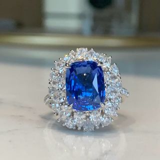 Raydian Style Sapphire 18K Gold Diamond Ring Customization | Lab-Grown Gemstone Ring | Laboratory-Grown Gem Setting | Master Hao Jewelry Design and Modification | Tsim Sha Tsui Store | WTS 62769039 Local Craftsmanship | In-House Factory64201644046593110