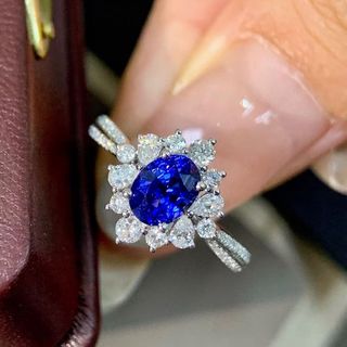 鵝蛋型藍寶石18 k金鑽石戒指訂造｜培育寶石介指｜實驗室培育寶石托  濠師傅珠寶設計改造｜尖沙咀店｜WTS 62769039 本土工藝｜自設工廠64201643972225110
