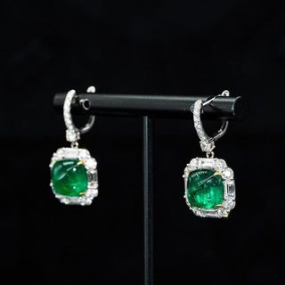Emerald Cut 18K Gold Diamond Earrings Custom Made | Lab-Grown Gemstone Earrings | Laboratory Created Gem Setting | Master WTS Jewelry Design and Modification | Tsim Sha Tsui Store | WTS 62769039 Local Craftsmanship | In-House Factory64202680899585110