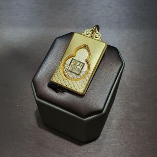 (Category: ) located in . Submitted by bestgoldshop (Listing ID 1398941178, Image 1). Description: .