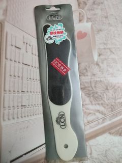 Foot callus file/thick heel corn removal - coarse/fine grit (double-sided use) - first use coarse side to remove tough dead skin, then fine side to smooth and polish, beautifully done ✌ *Rinse clean after each use for repeated use*64201234911873110