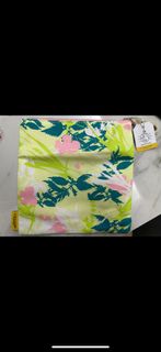 新貨大減價， (有包裝）全新 Loccitane限量版 化妝袋， 萬用袋， 收納袋， 旅行袋， 筆袋， 售$56包郵64203547772289110