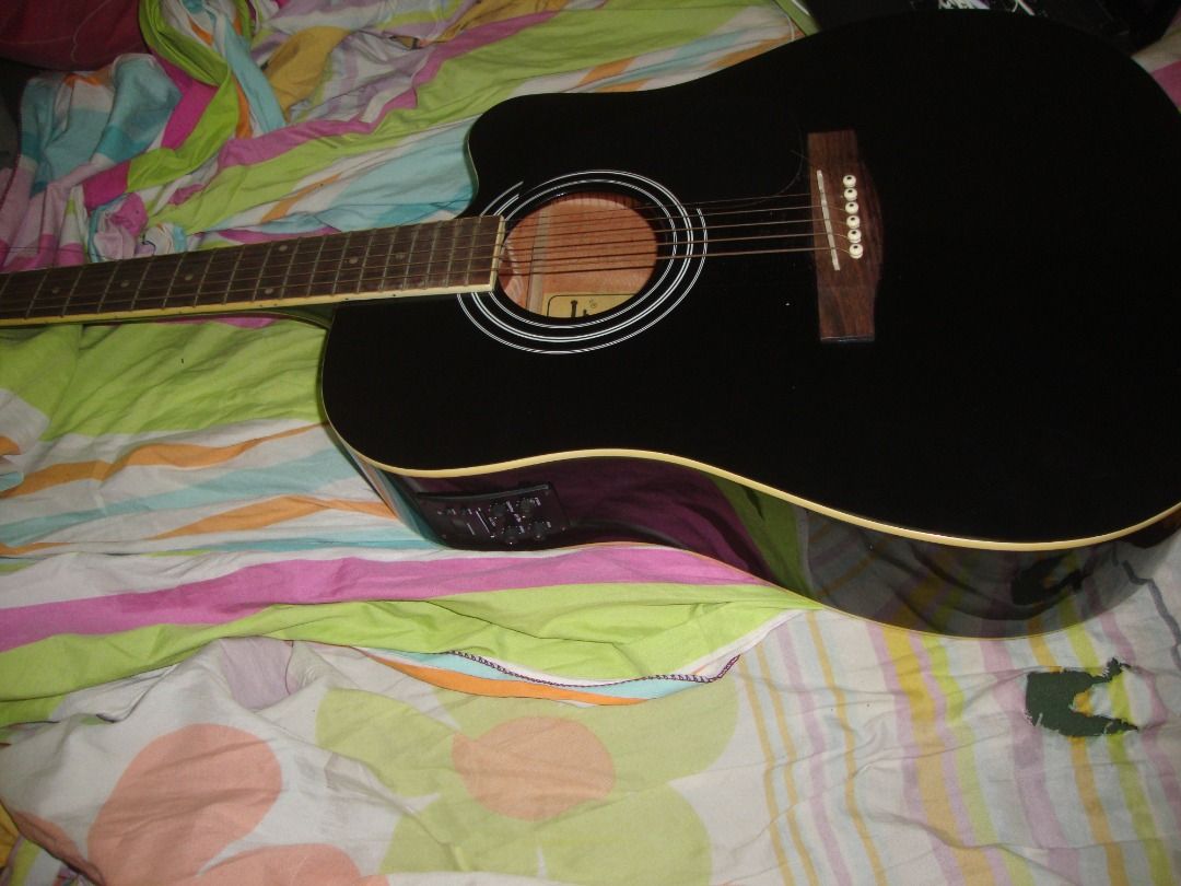 Fernando acoustic guitar (Category: Musical Instruments) located in Quezon City. Submitted by collectionneursonline88 (Listing ID 1398891453, Image 1). Description: Fernando DG200ce bk prefer meetups to check personally Used item.check pictures for condition 📍 Item location : Balintawak Quezon City 🔄 Meetups Balintawak Camachile 7/11 📦 Shipping : Lalamove / Grab MetroManila GogoExpress outside Metro Manila 📥 Payment : cash on meetups Gcash Ba