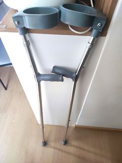 Adjustable Crutch 專業拐杖 (1對）64194033448194110