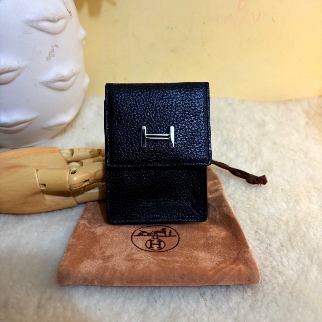 Authentic Vintage Hermes Black Card Holder (Category: Luxury Bags & Wallets) located in Binangonan. Submitted by makoleksyon (Listing ID 1398940221, Image 1). Description: Excellent condition Like new No flaws Fiocci Italy snap buttons Comes with dust bag Bought in Japan 💯% Authentic Money back guarantee .