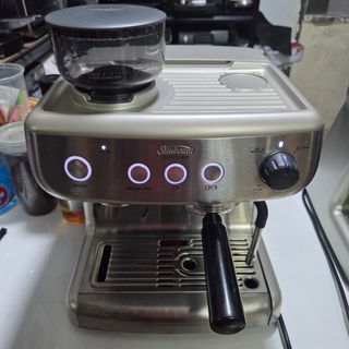 (Category: ) located in . Submitted by roma2701 (Listing ID 1398940292, Image 1). Description: .