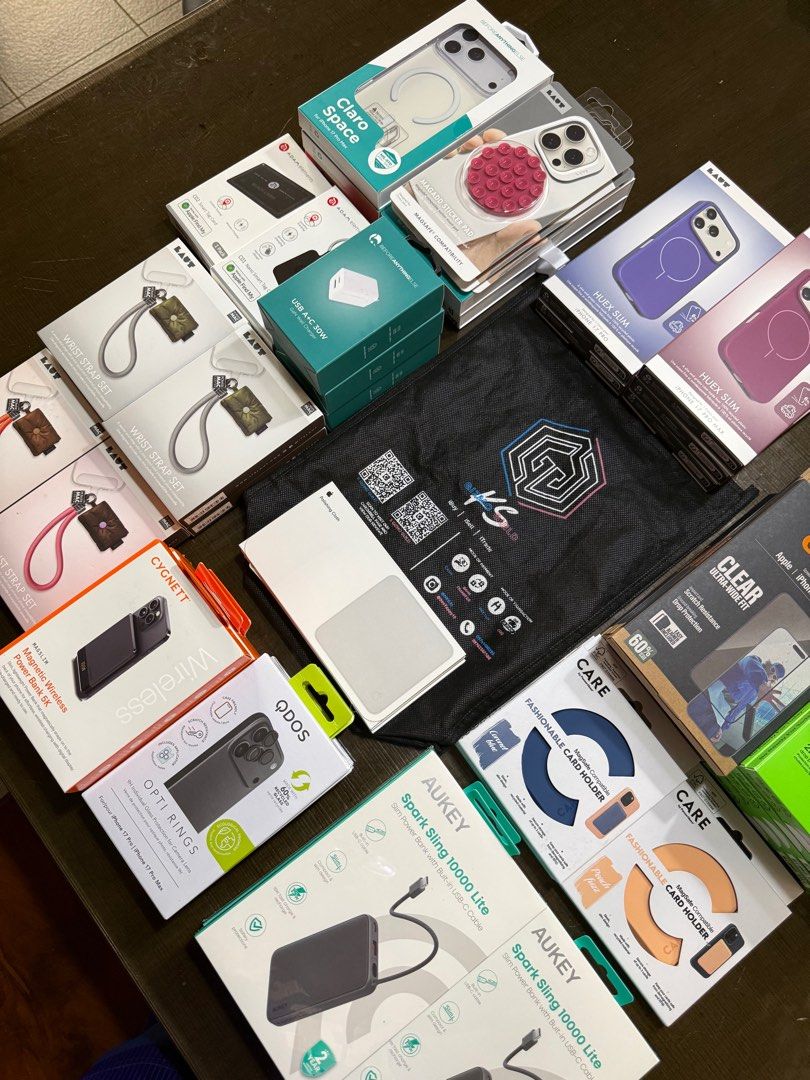Before Anything Else 30w Adapter (Category: Chargers & Cables) located in Quezon City. Submitted by NKG35 (Listing ID 1399048749, Image 2). Description: Fresh from Powermac Midnight Launch‼️ Grab these brandnew items below SRP Limited stocks only! 🔥 Before Anything Else USB A+C 30w SRP: 900 Selling it for: 500 ✅ Brand new, sealed ✅ Great for gift-giving 📍 Meet-ups / COD available (DM for details) 📩 Message us for more info.