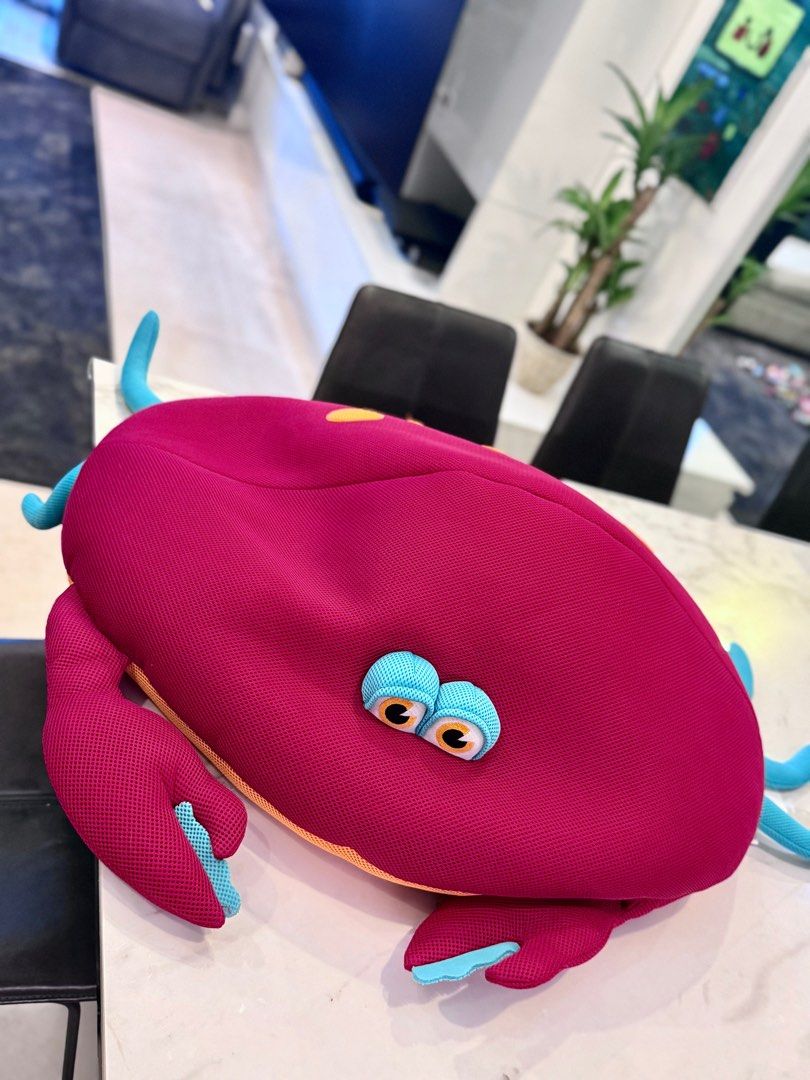 Big crab pool floaties bean bag (Category: Water Sports) located in Taguig. Submitted by annebydesign (Listing ID 1399004019, Image 1). Description: Hi all. Selling this Big Joe Crab Swimming pool Floatie Bean Bag for ₱1k •Like new •US bought. We don’t have this nman here in pinas •Big to. When not in used sa pool pwede cxang bean bag •Ung loob nito parang small styros so easy to dry after pool use. It doesn’t smell din kahit drying it indoor Loc