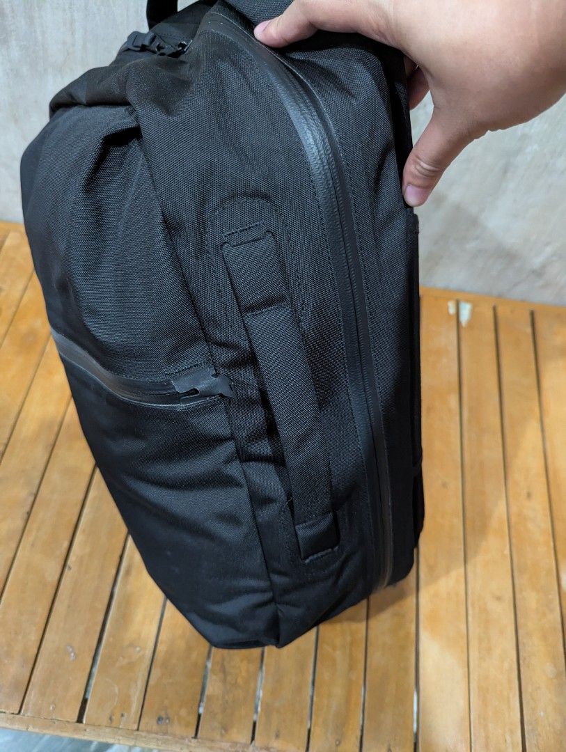 Black Ember Shadow 22L Backpack (Category: Backpacks) located in Floridablanca. Submitted by michaeljoh79278 (Listing ID 1398987981, Image 2). Description: In Excellent condition. Includes tags and and storage bag. Opens in clamshell fashion. Has a unique internal internal organization in the main compartment that can be opened using the integrated fidlock mechanism. Shoulder straps can be stored when not in use. For shipping options: J&T Express