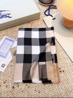 🌟官網授權商家🌟Burberry 巴寶莉經典格紋圍巾，黑灰白三色拼接64196493807875110