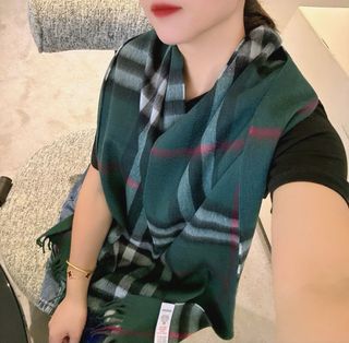 Burberry outlet格紋羊絨圍巾64200588049153110