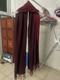 Cashmere scarf Burgundy red double side 2 colour bought from Thailand 購自泰國的羊絨大披肩 酒紅色圍巾 雙色雙面頸巾64203548431747110