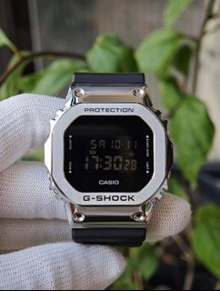【香港潮人必備】Casio G-SHOCK GM-5600 小銀塊 金屬腕錶64198421409283110