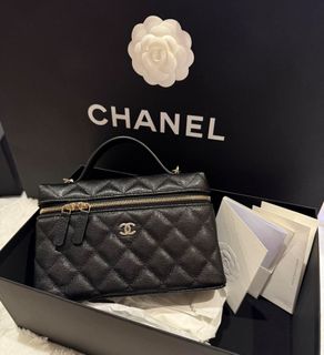 (Category: ) located in . Submitted by luxandchic (Listing ID 1398882816, Image 1). Description: .