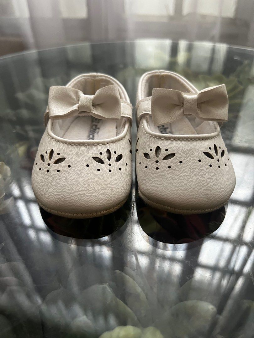 Chicco Baby White Shoes (Category: Babies & Kids Fashion) located in Quezon City. Submitted by raidmystyle (Listing ID 1398992968, Image 2). Description: Used once W/Box.