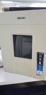Deli  shredder  得力碎紙機 A4 , 10L64196297689347110