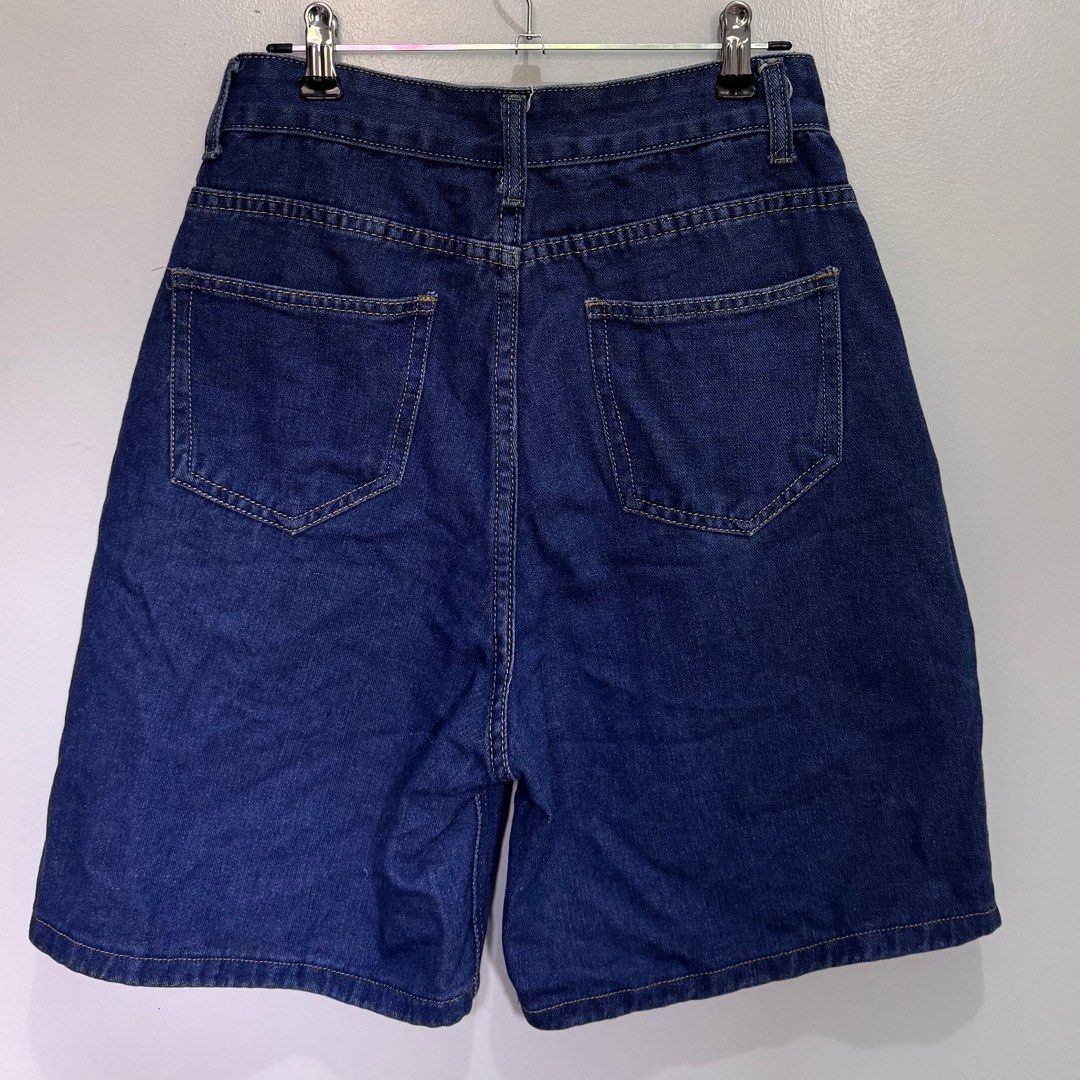 Denim Bermuda Shorts (Category: Shorts) located in Batangas. Submitted by z.declutter (Listing ID 1398883911, Image 2). Description: See picture for dimension.